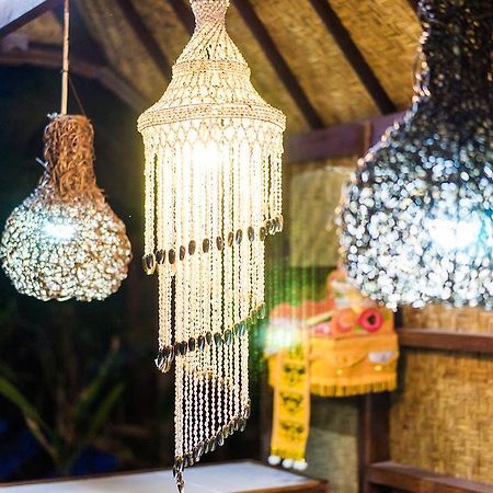 Lembongan D'Licks Villa ภายนอก รูปภาพ