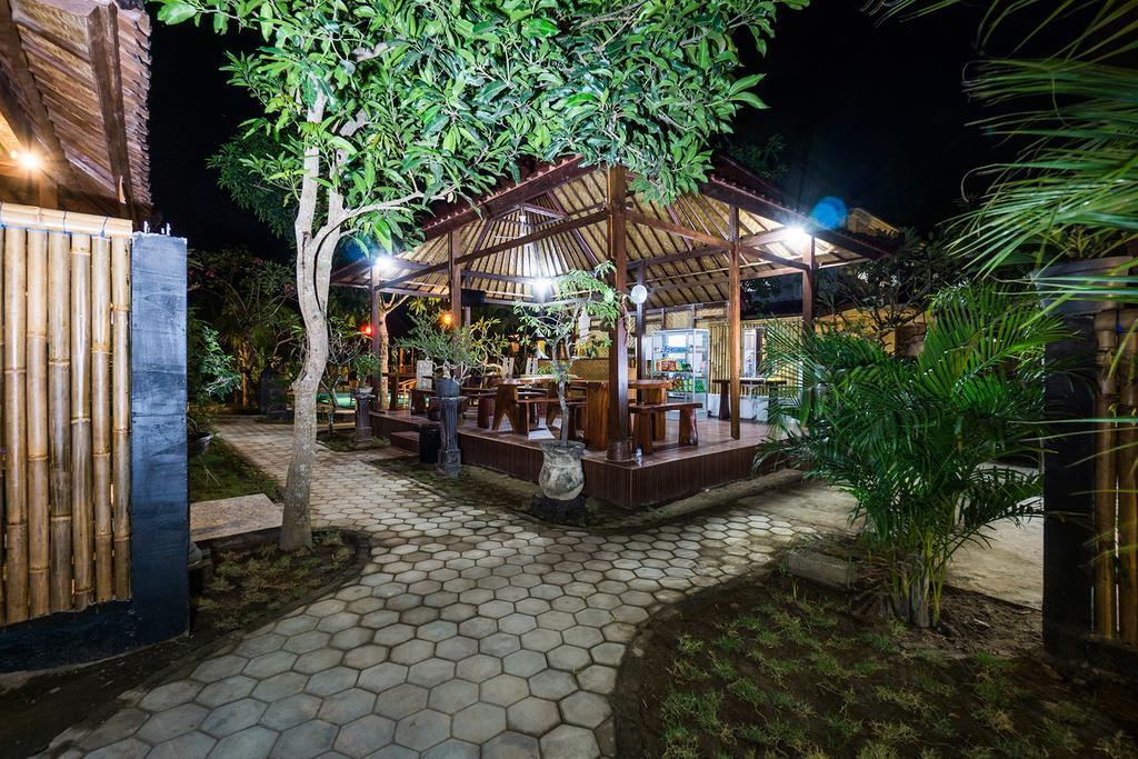 Lembongan D'Licks Villa ภายนอก รูปภาพ